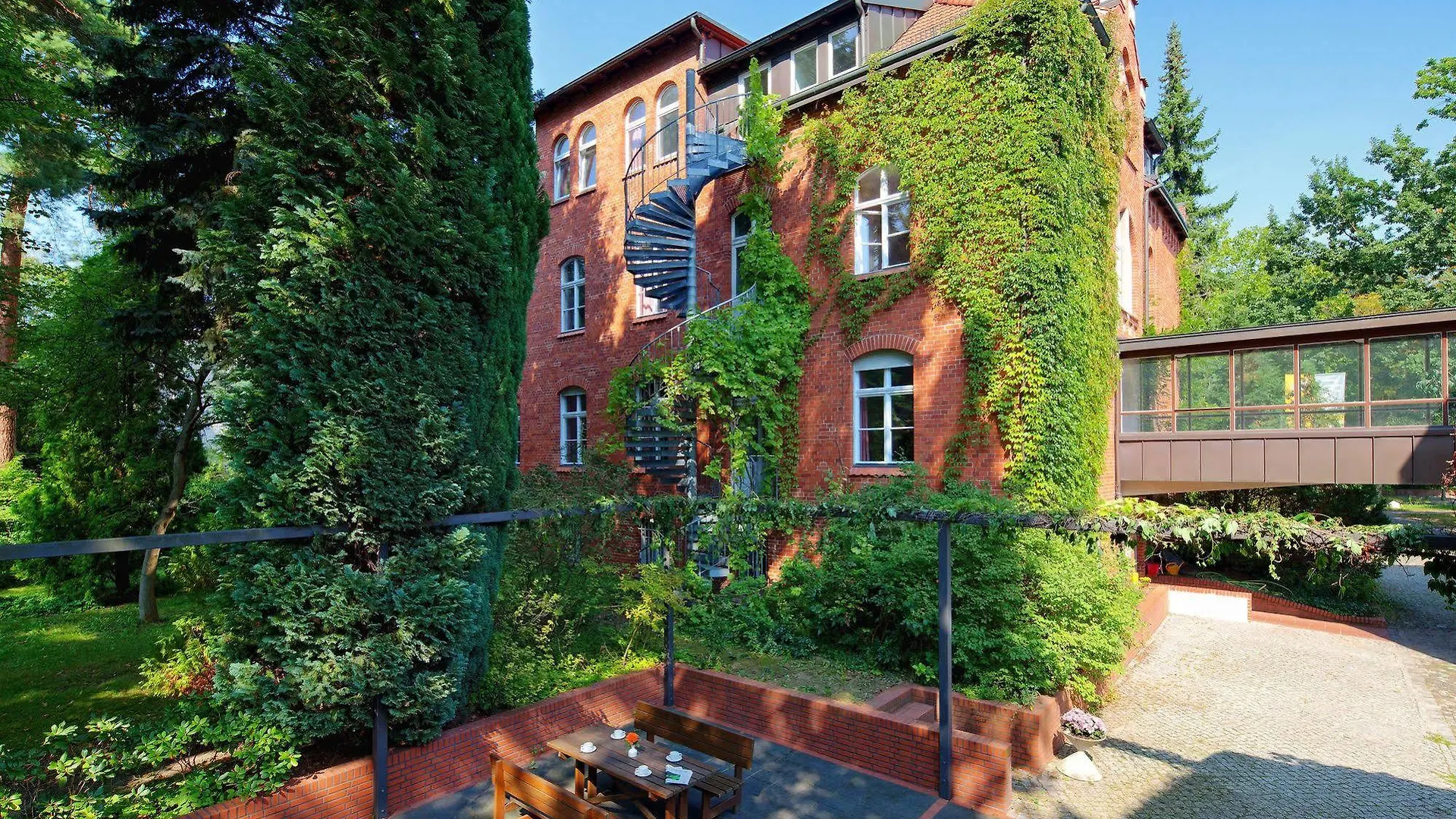 ***  Hotel Morgenland Berlin Germany
